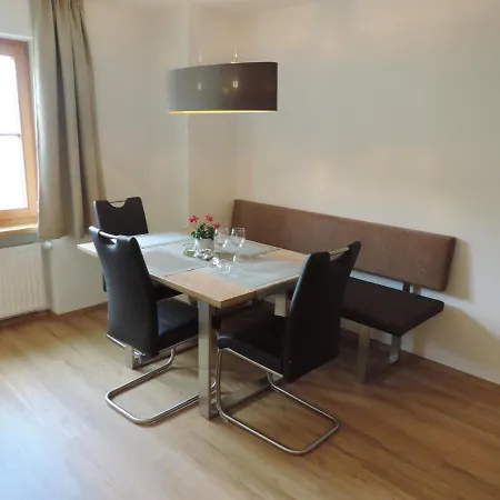 ゲストハウス Burgschroffen