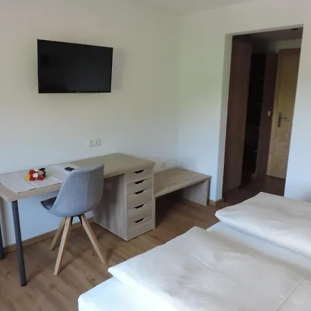 ゲストハウス Burgschroffen