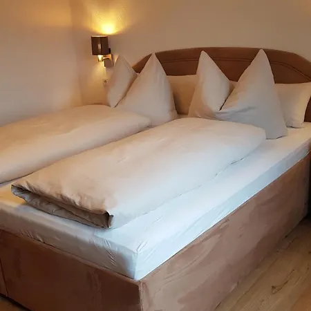 ゲストハウス Burgschroffen フェンデルス