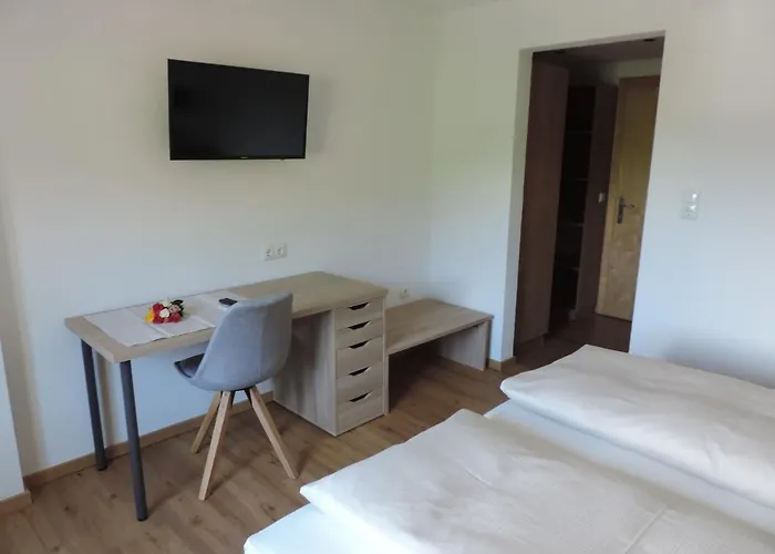 Gasthof Burgschroffen