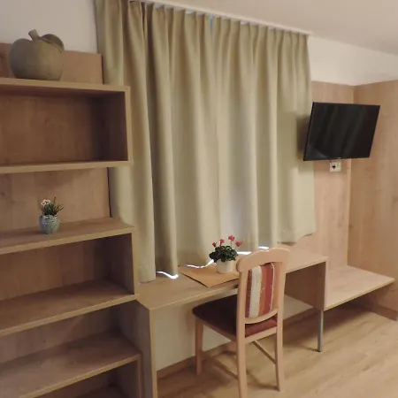 Burgschroffen 招待所