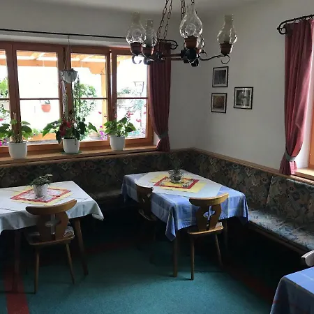 Guest house Burgschroffen